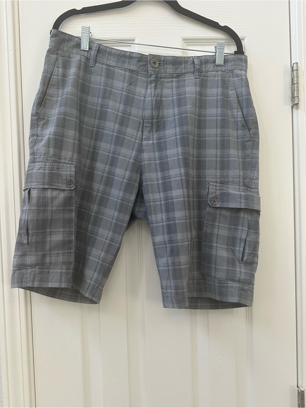 Calvin Klein Mens Gray Plaid Shorts Size 34 EUC Cotton Chino Golf